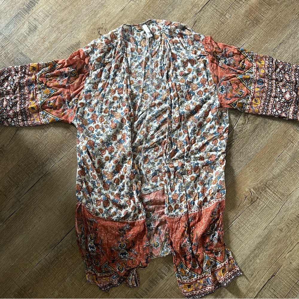 Xhilaration Floral Patterned Top